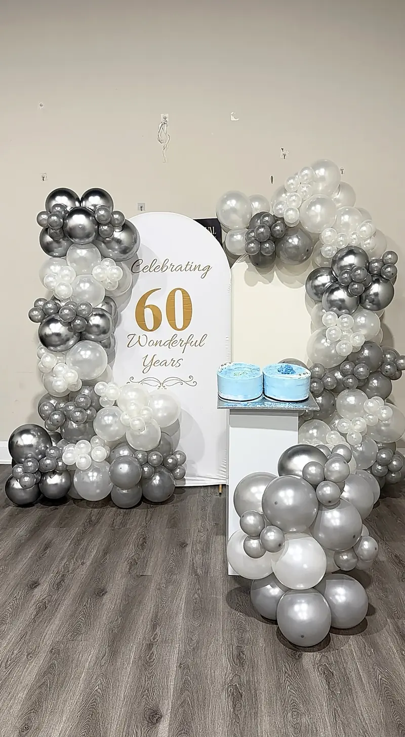 Elegant silver 60th birthday styling by Fivelle Event Studio